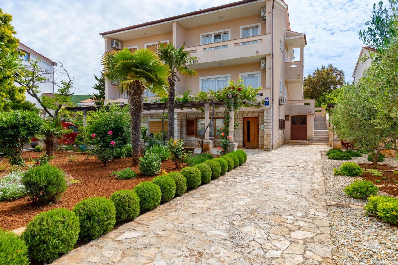 Apartments Come&Stay Punat Exterior foto