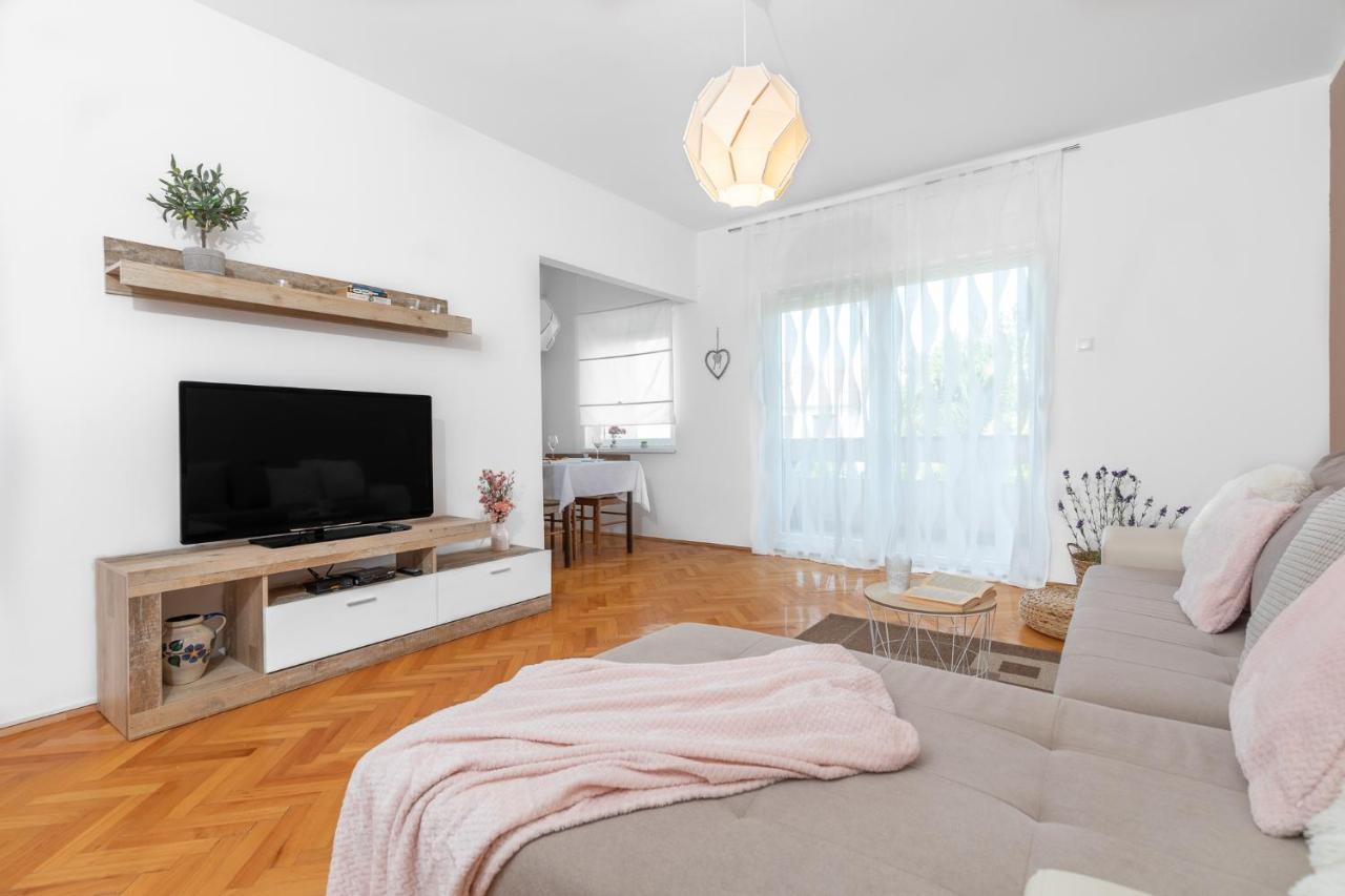 Apartments Come&Stay Punat Exterior foto