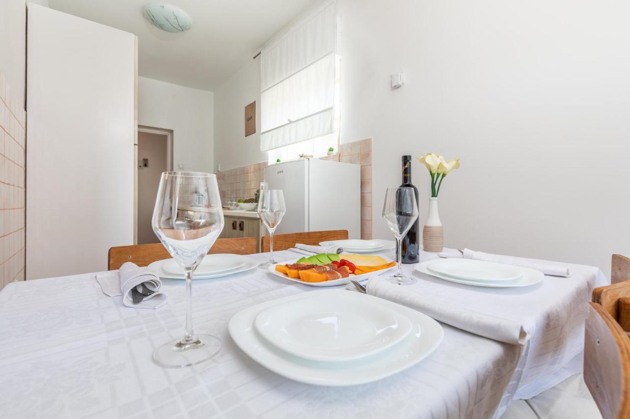 Apartments Come&Stay Punat Exterior foto