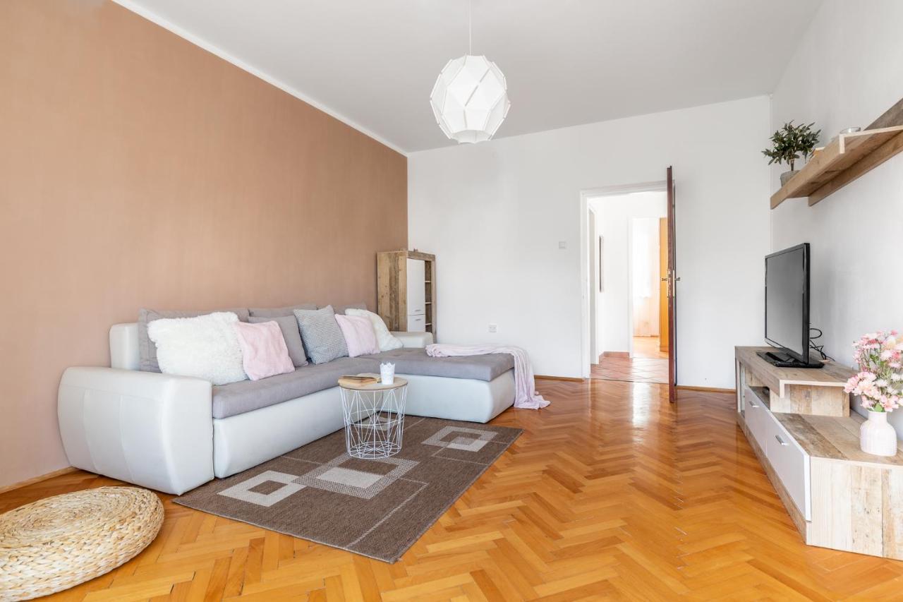 Apartments Come&Stay Punat Exterior foto
